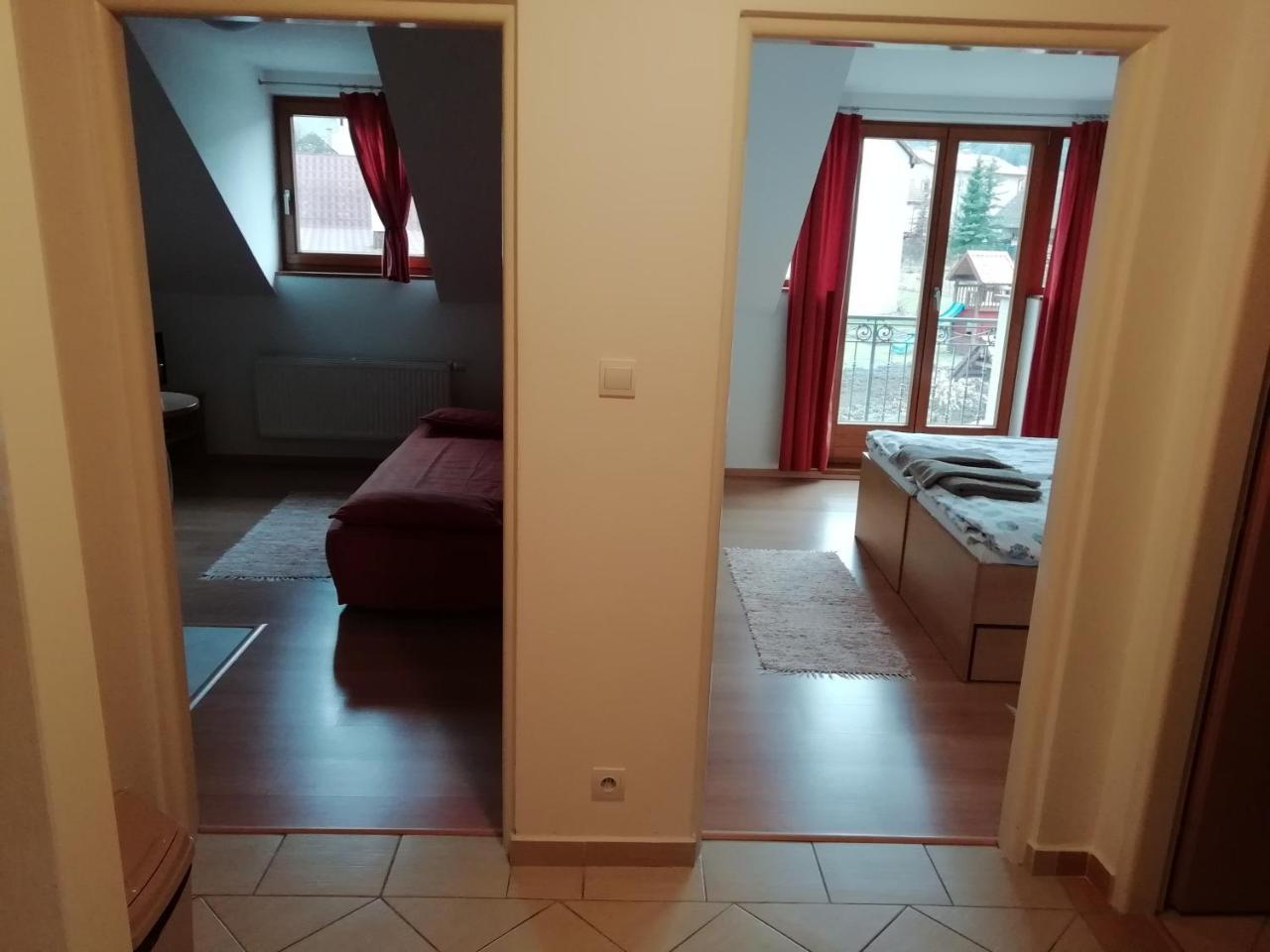 Privat Kompisovci * Ліптовський Ян